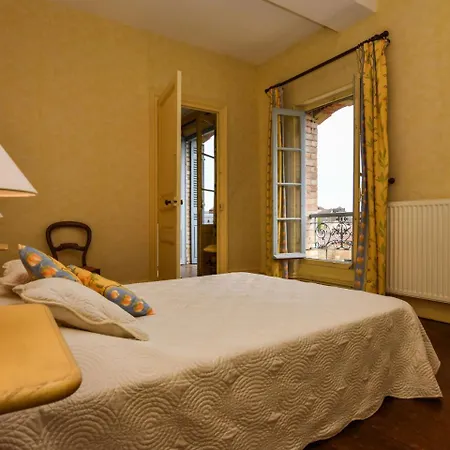 Elegant Mansion In * Belvès