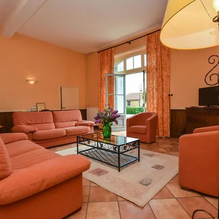 Elegant Mansion In * Belvès